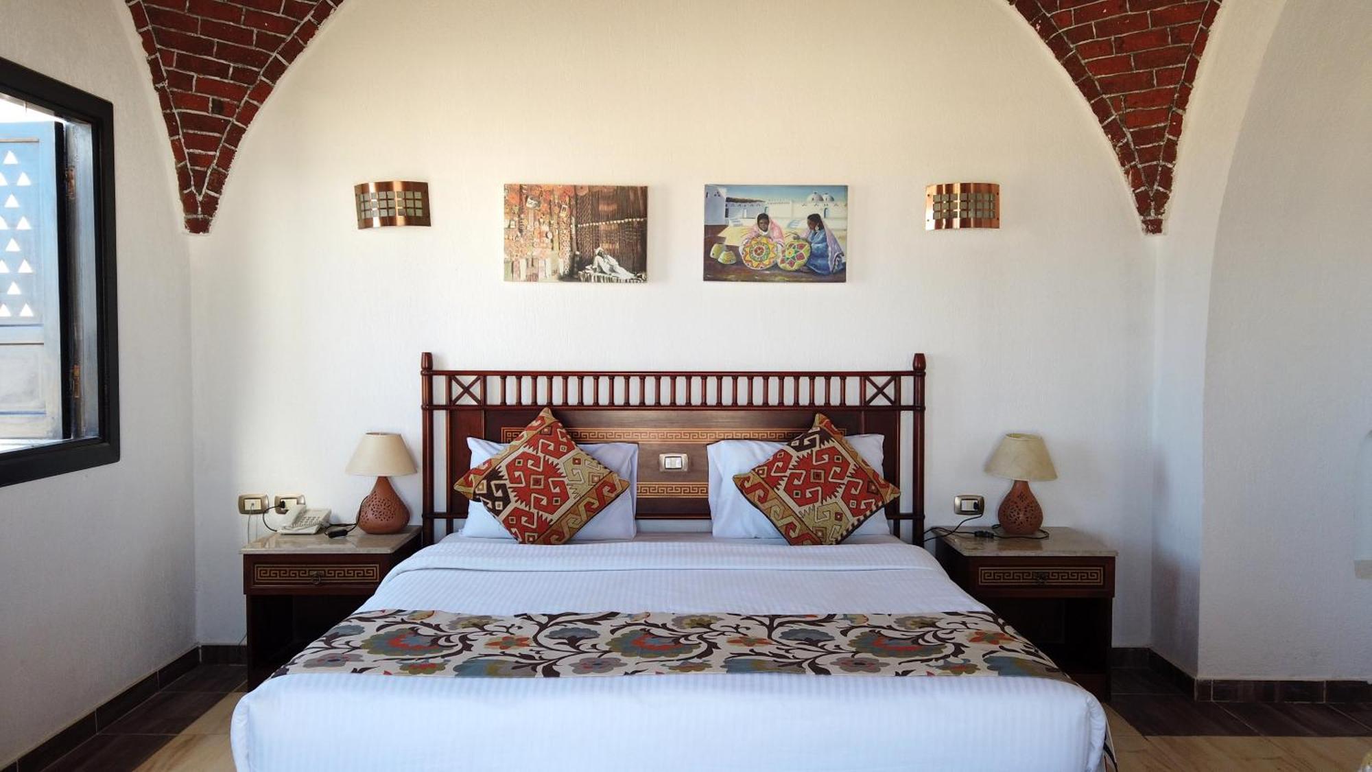 Beach Safari Nubian Resort Marsa Alam Exteriör bild